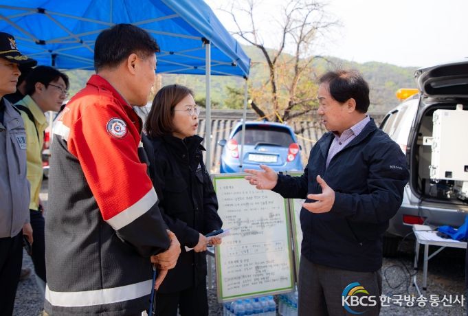 주광덕 남양주시장 이틀째 진화 상황 살피며 관계자 격려