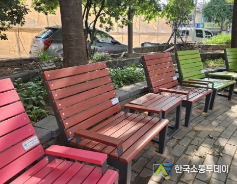 광주 동구, 10월 말까지 13개 동에 ‘백세 안심 의자’ 설치