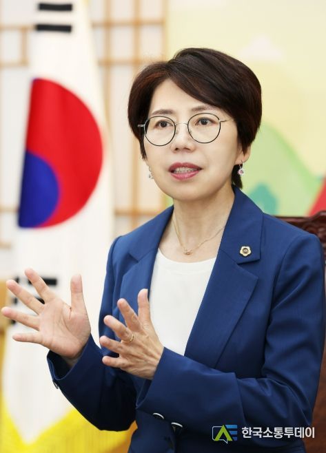 국주영은 전라북도의회 의장