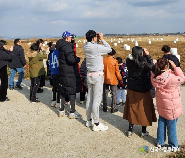 지난해 서산버드랜드에서 운영된 사계절 숲속 생태 체험(겨울철새 탐조 체험)