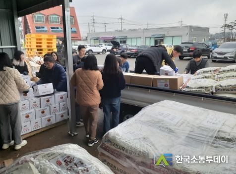 김제시, 돌봄이웃 위한 나눔행사에 구슬땀