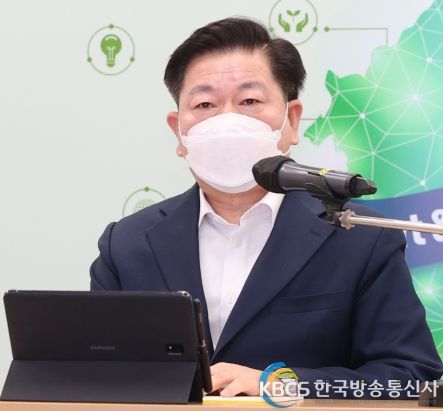 광명시는 9일 시청 중회의실에서 열린 새해 첫 주간회의에서 2023년 주요 핵심사업 보고회를 개최했다.