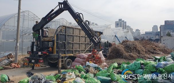 고양시 지역농협(원당지점) 농촌 폐비닐 배출 사진