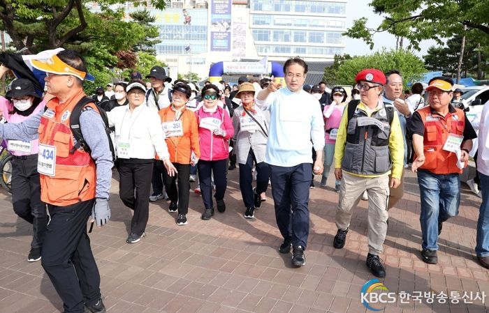 고양특례시장기 걷기 행사 ‘암 환우와 함께 걷기’ 개최